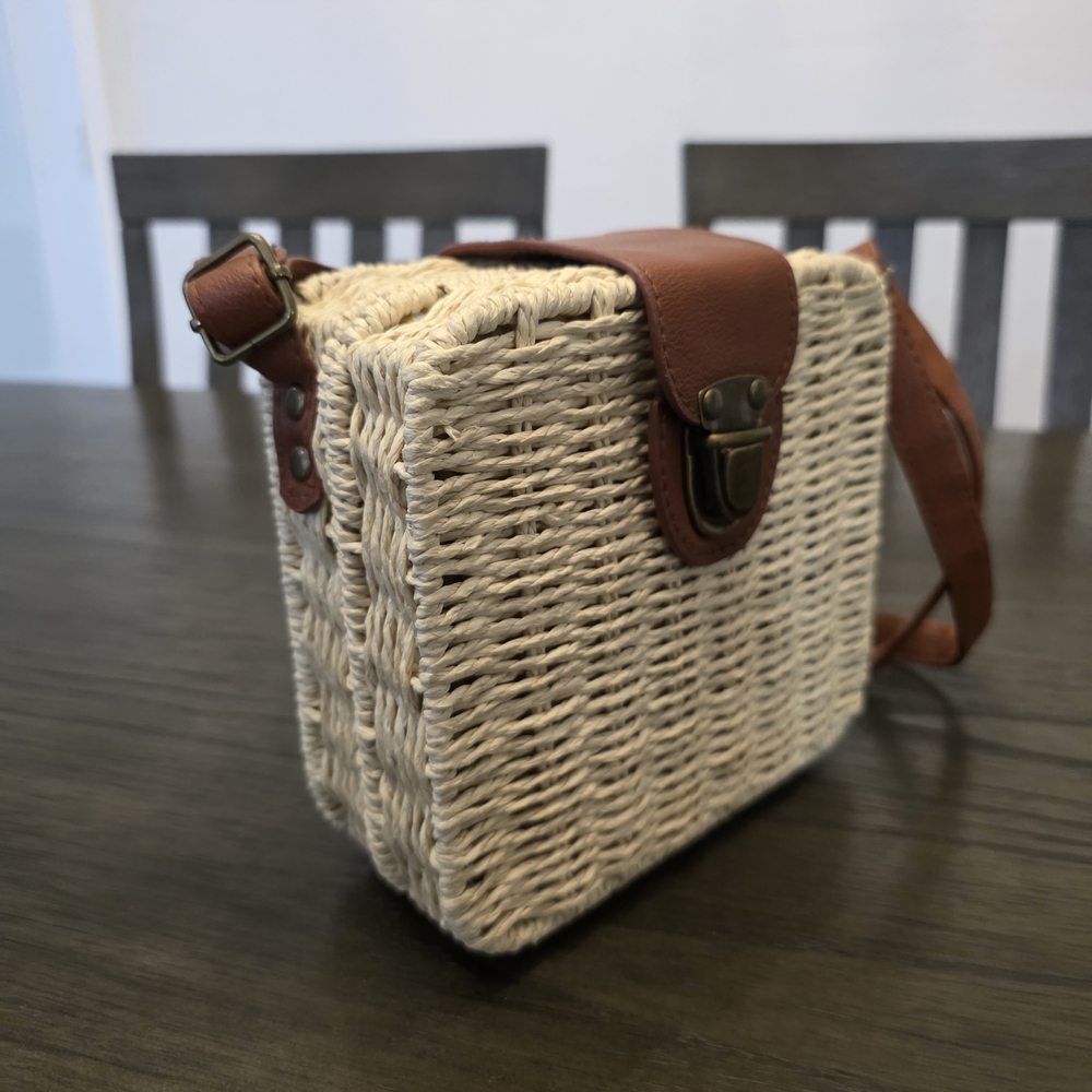 Mini Stylish Cream and Brown Woven Crossbody Bag - Picture 3 of 12